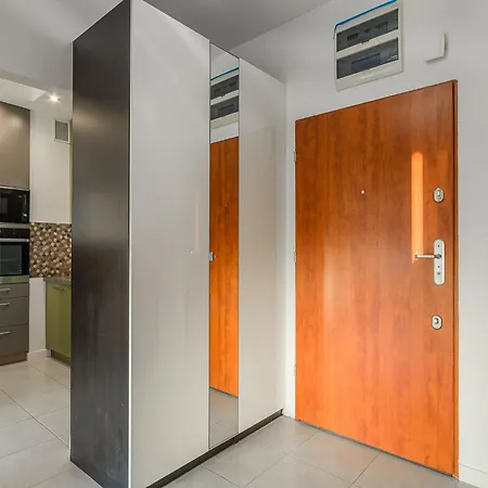 Shortstaypoland Aleja Rzeczypospolitej Warschau